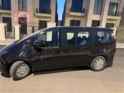 هيونداي ستاريا